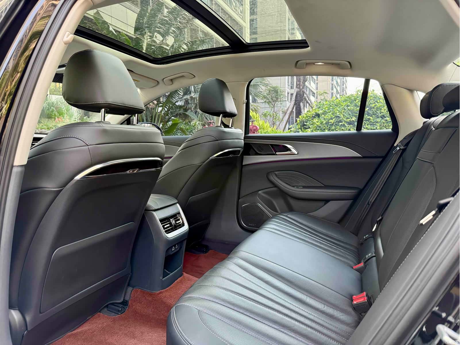 Hongqi H5, 2022 14