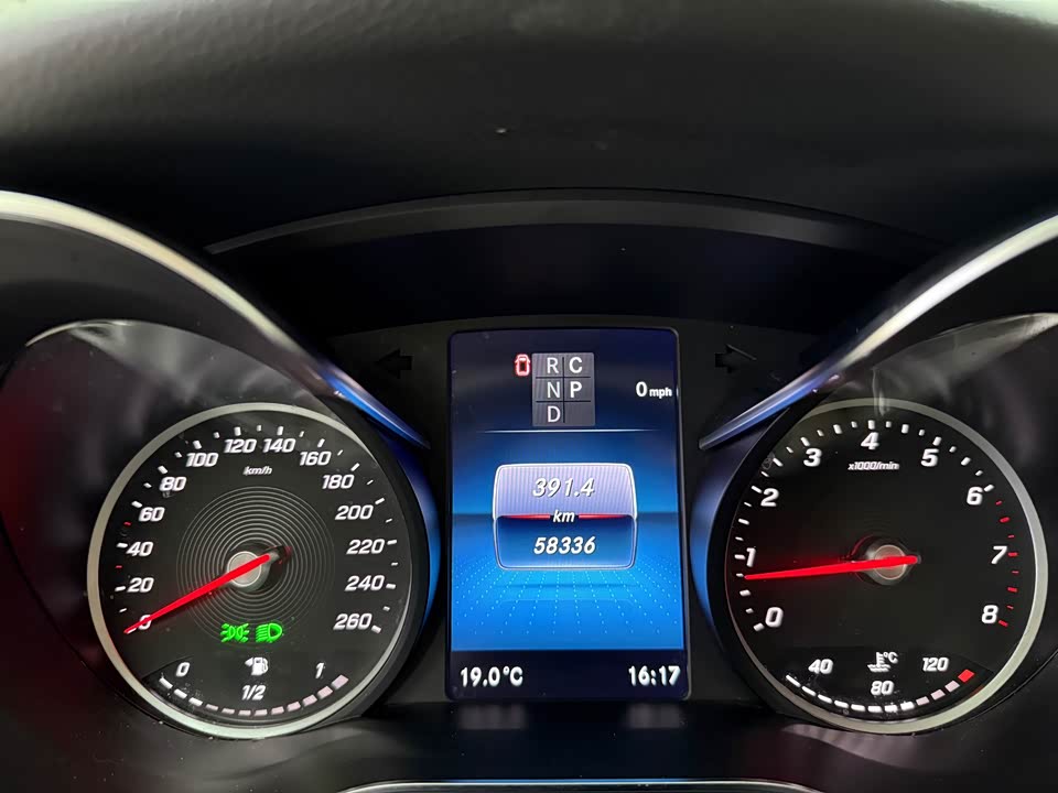 Mercedes-Benz V-class