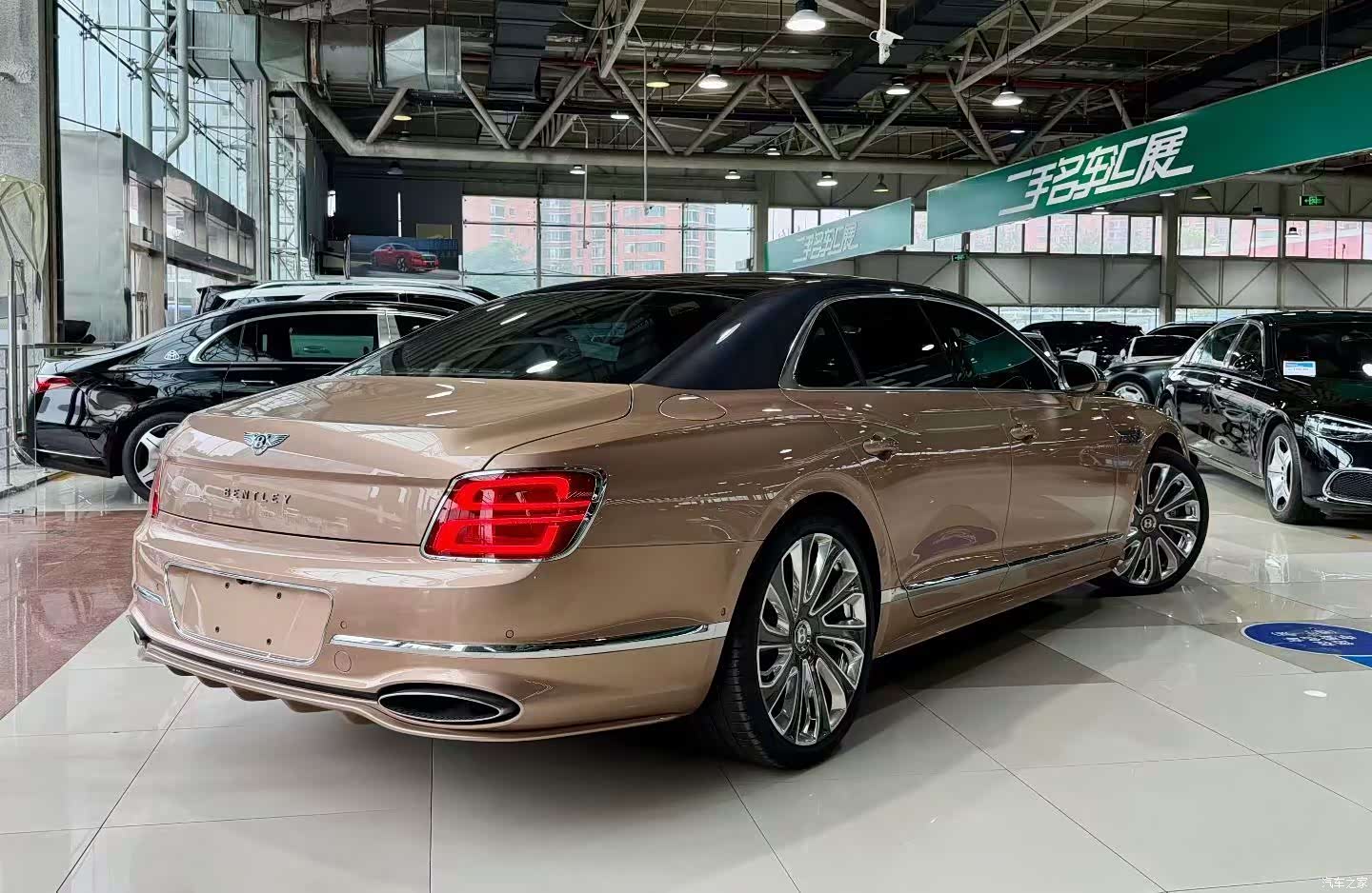Bentley Flying Spur, 2025 9