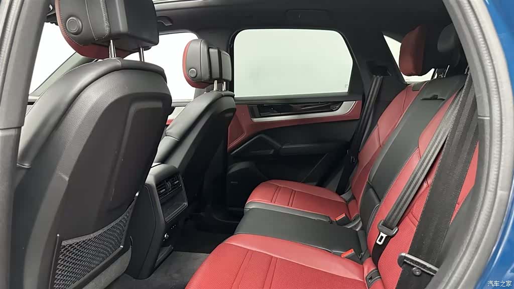 Porsche Cayenne, 2025 14