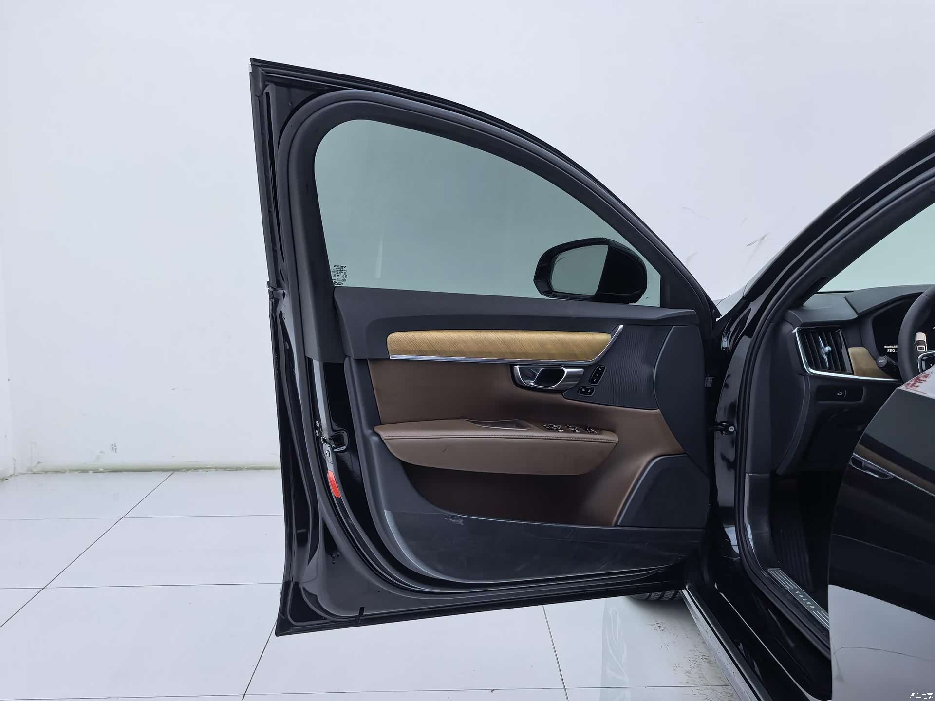 Volvo S90, 2024 25