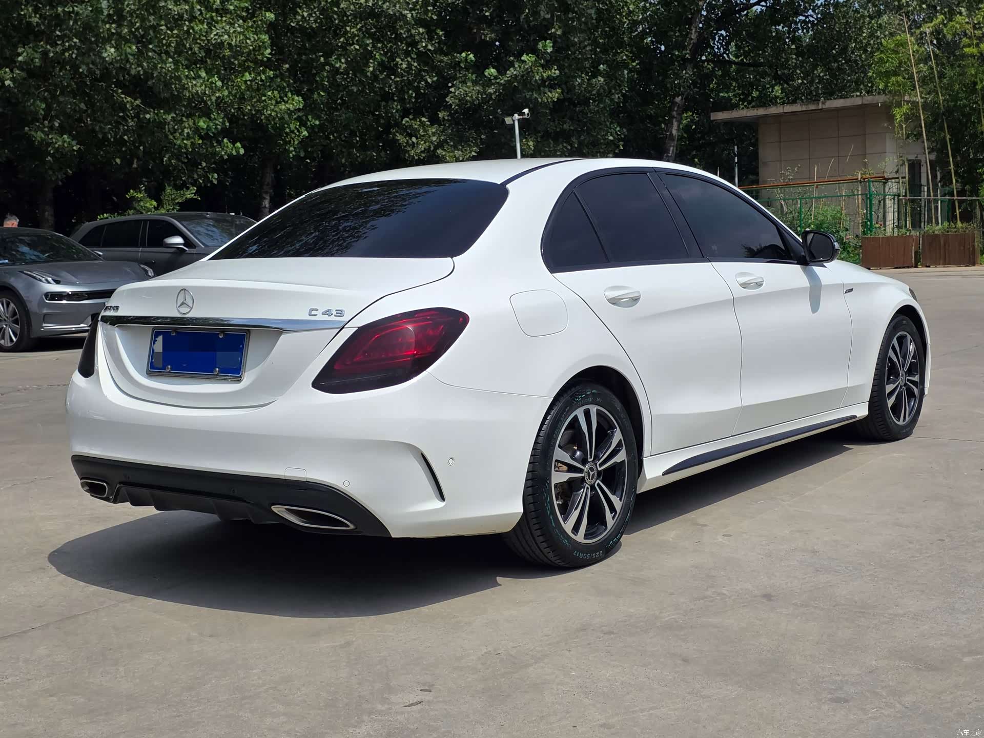 Mercedes-Benz C-Class, 2019 4
