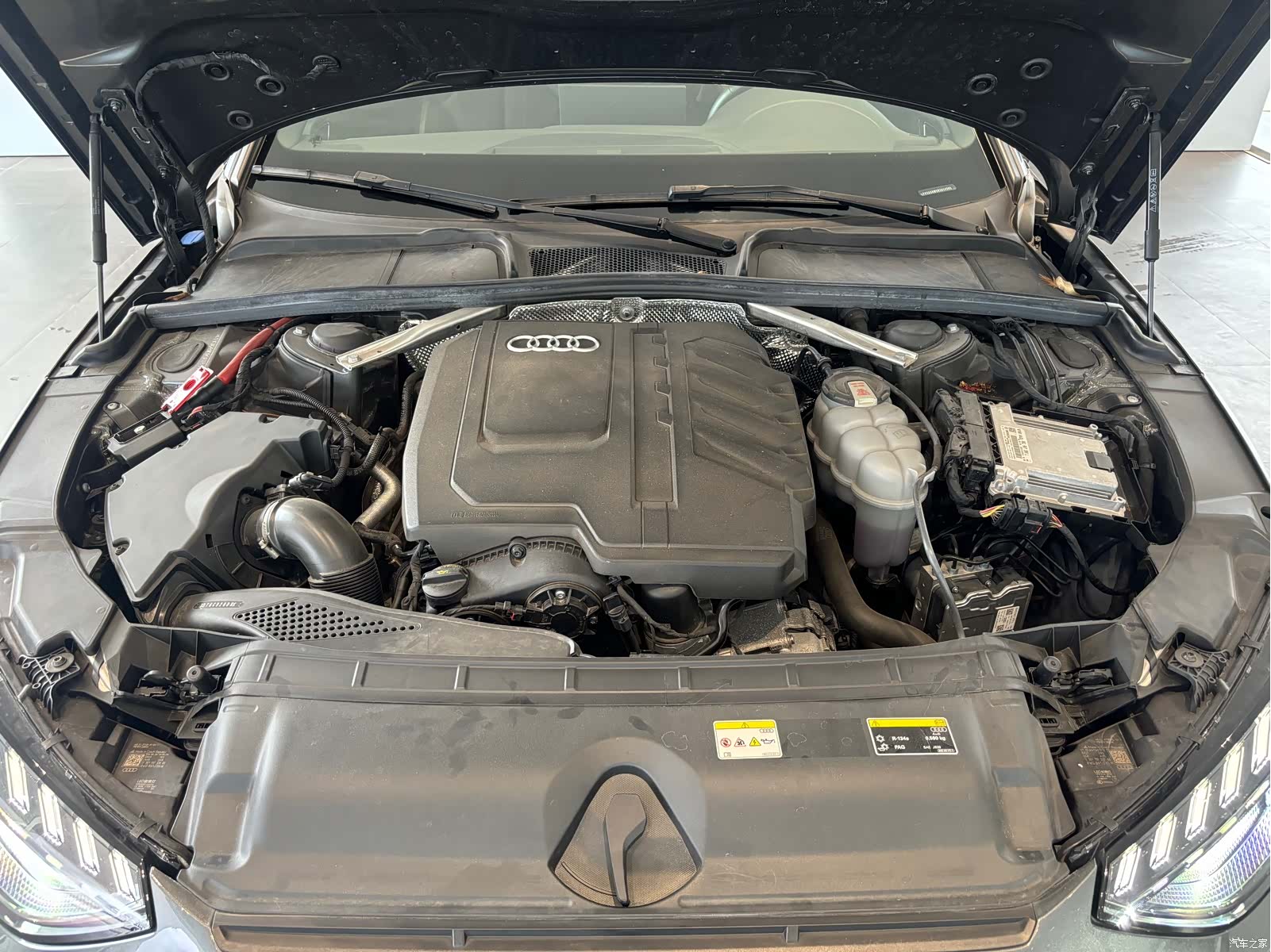 Audi A4L, 2024 14
