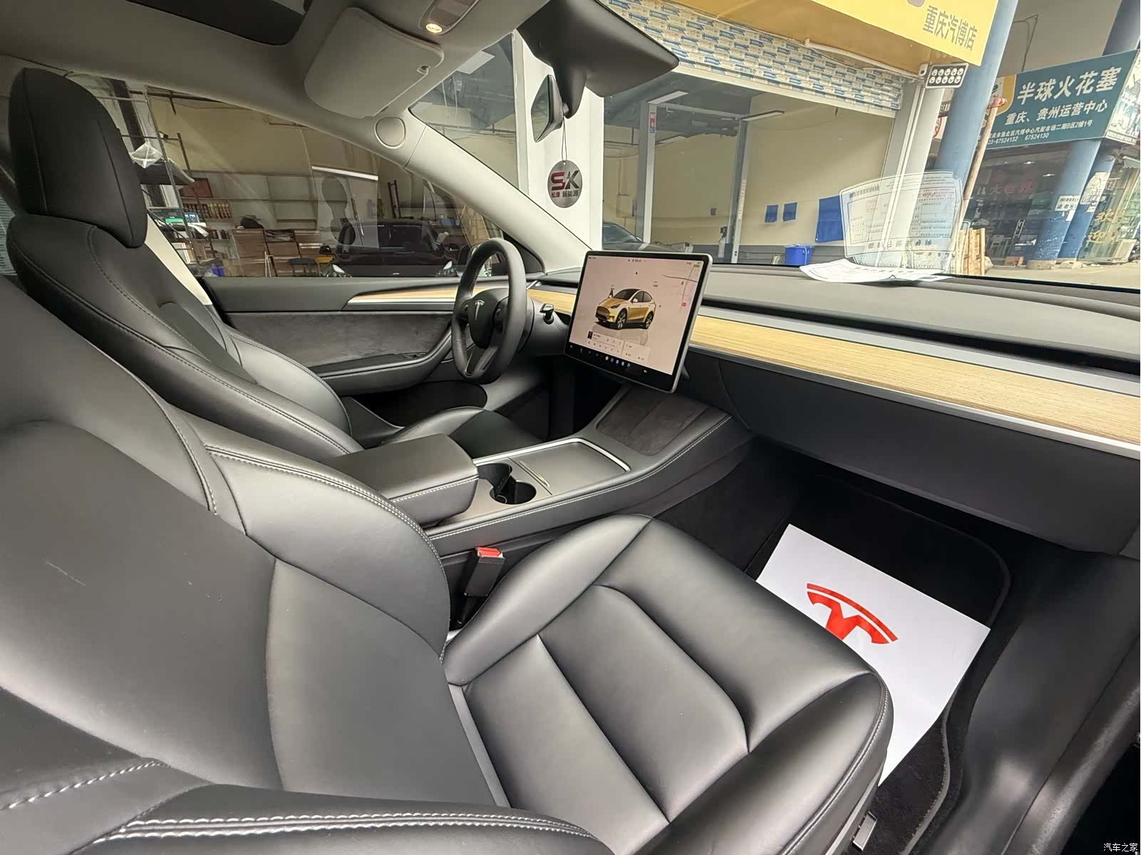 Tesla Model Y, 2022 11