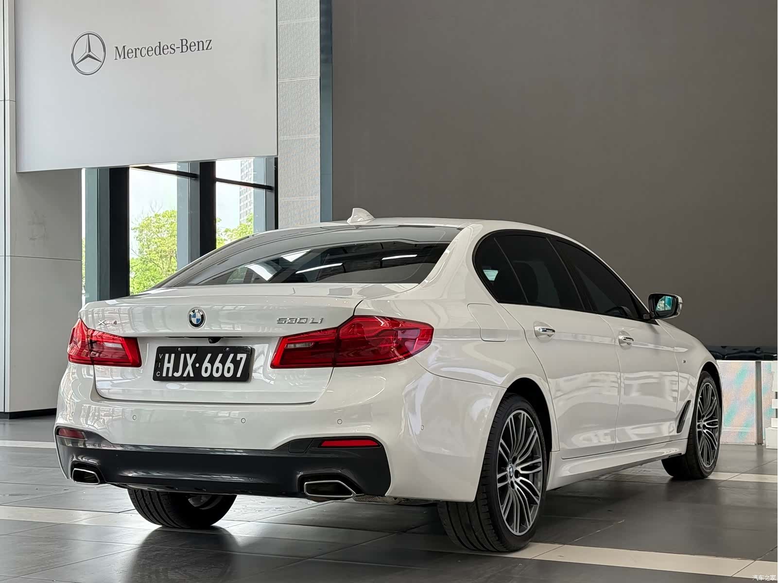 BMW 5 Series, 2018 все фото