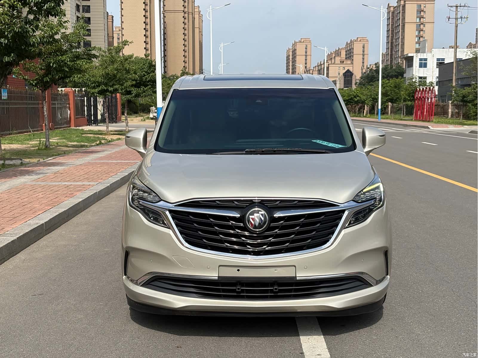 Buick GL8, 2021 1