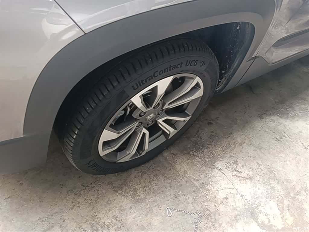 Wuling RS-5, 2019 23