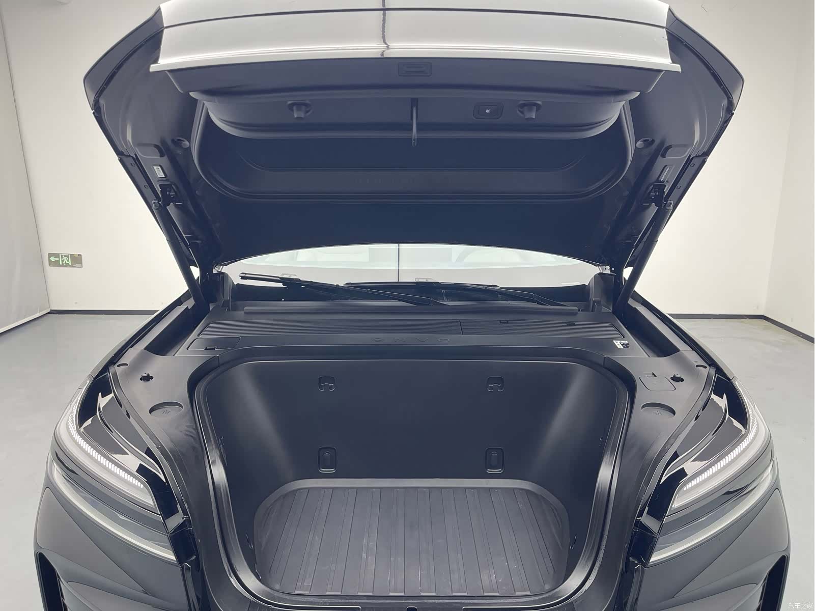 NIO L90, 2026 12