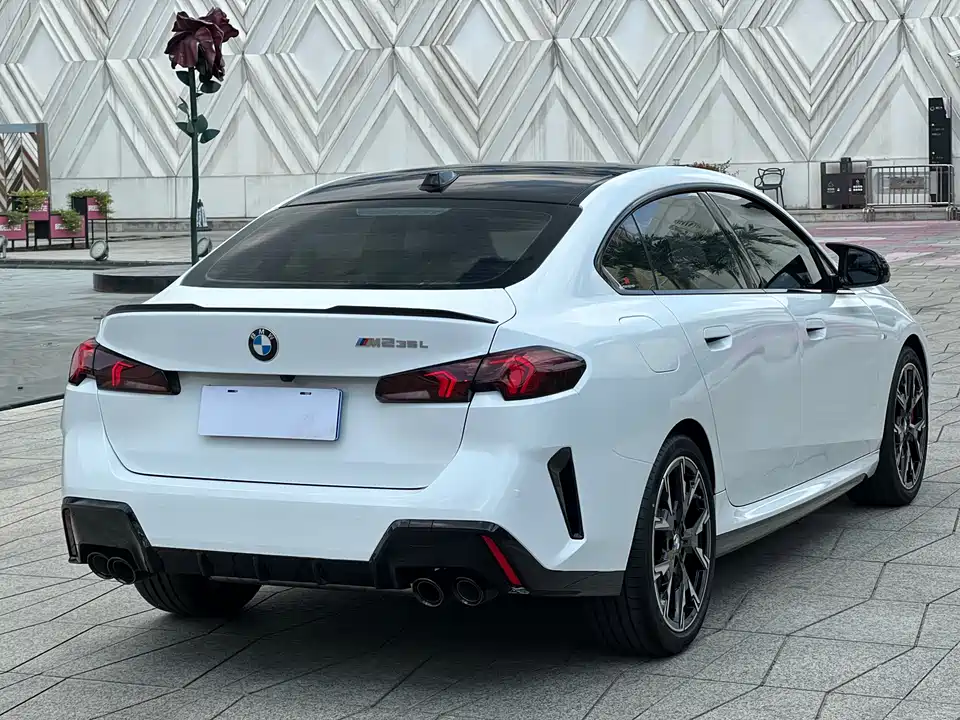 BMW M235L