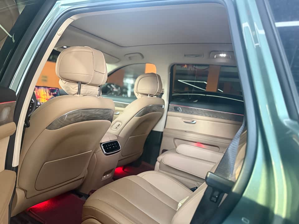 AITO Ask the world M7