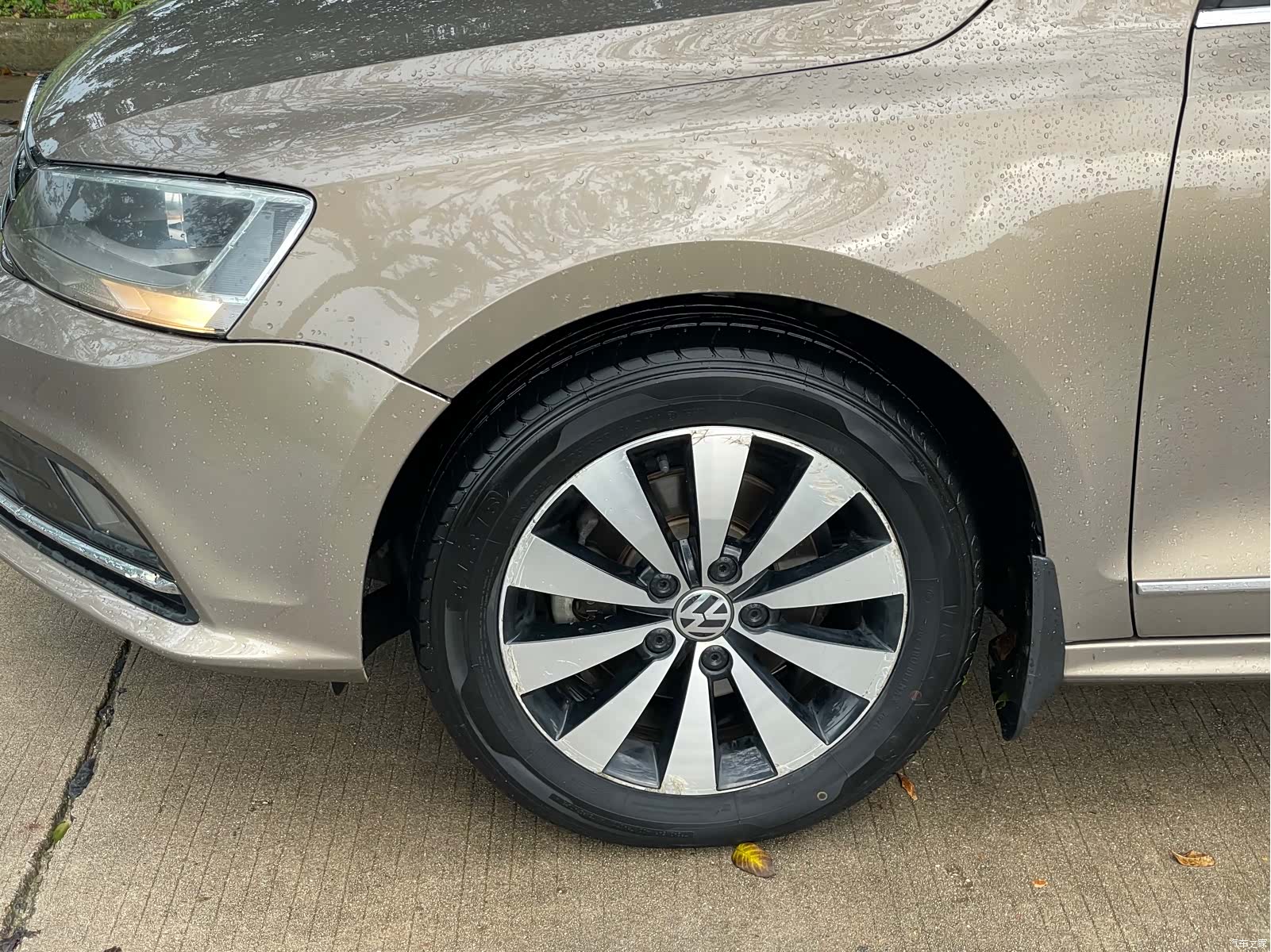 Volkswagen Sagitar, 2017 3