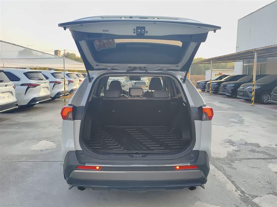 Toyota RAV4 Rongfang