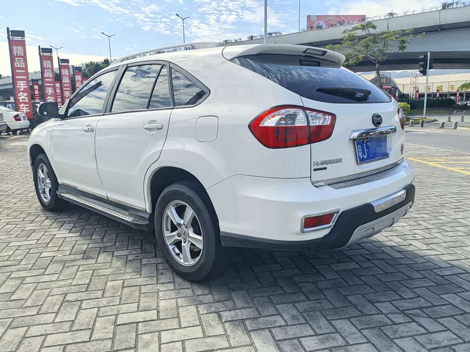 BYD S6