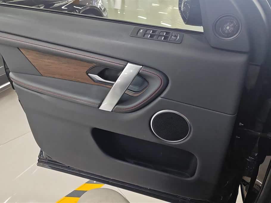 Land Rover Discover sports