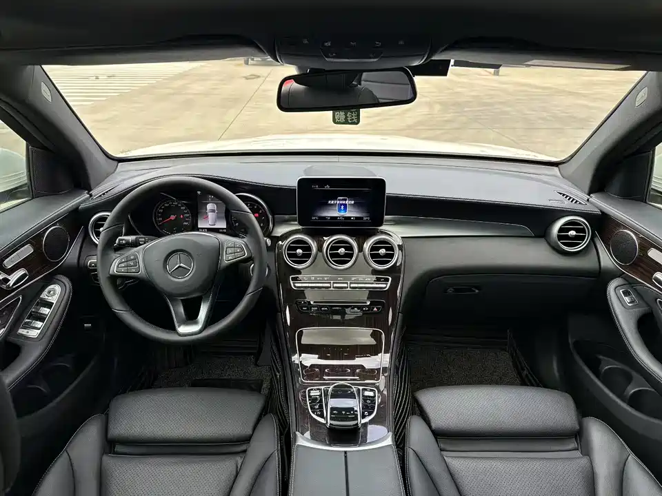 Mercedes-Benz GLC Mercedes-Benz GLC