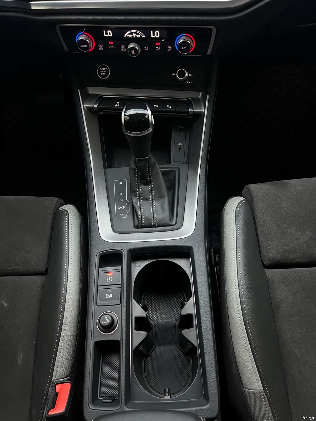 Audi Q3, 2022 12