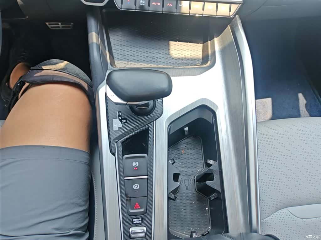 Geely Preface, 2022 14
