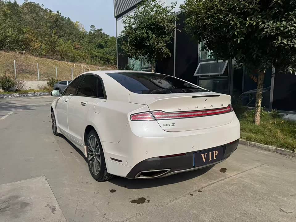 Lincoln MKZ