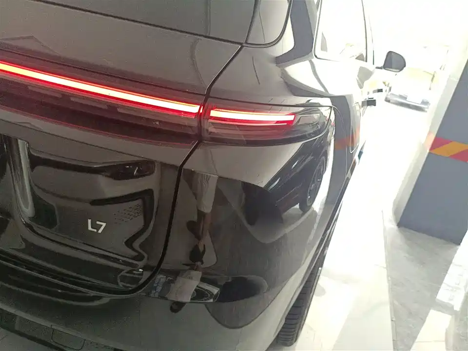 Li Auto Ideal L7