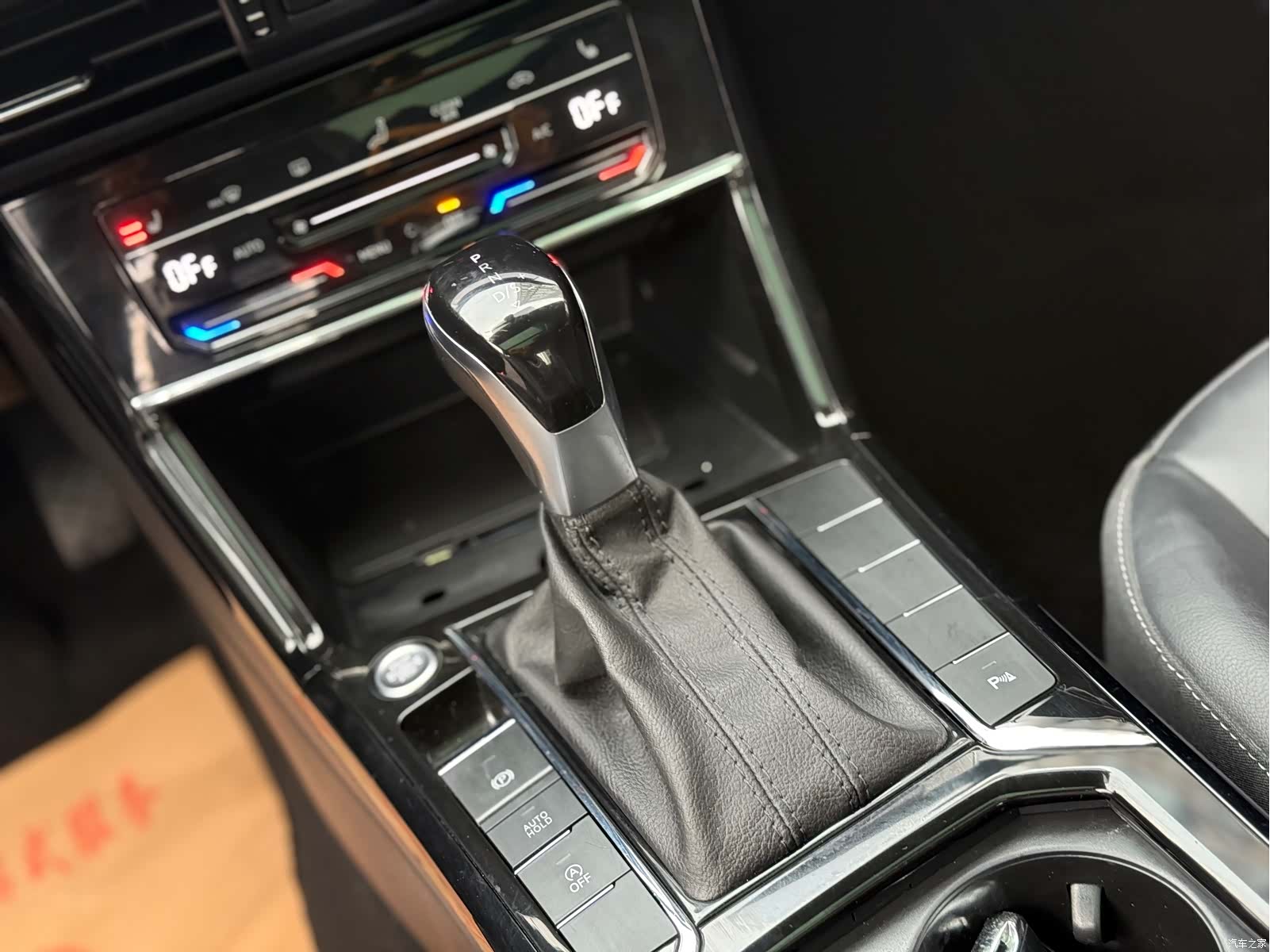 Volkswagen Passat, 2024 13