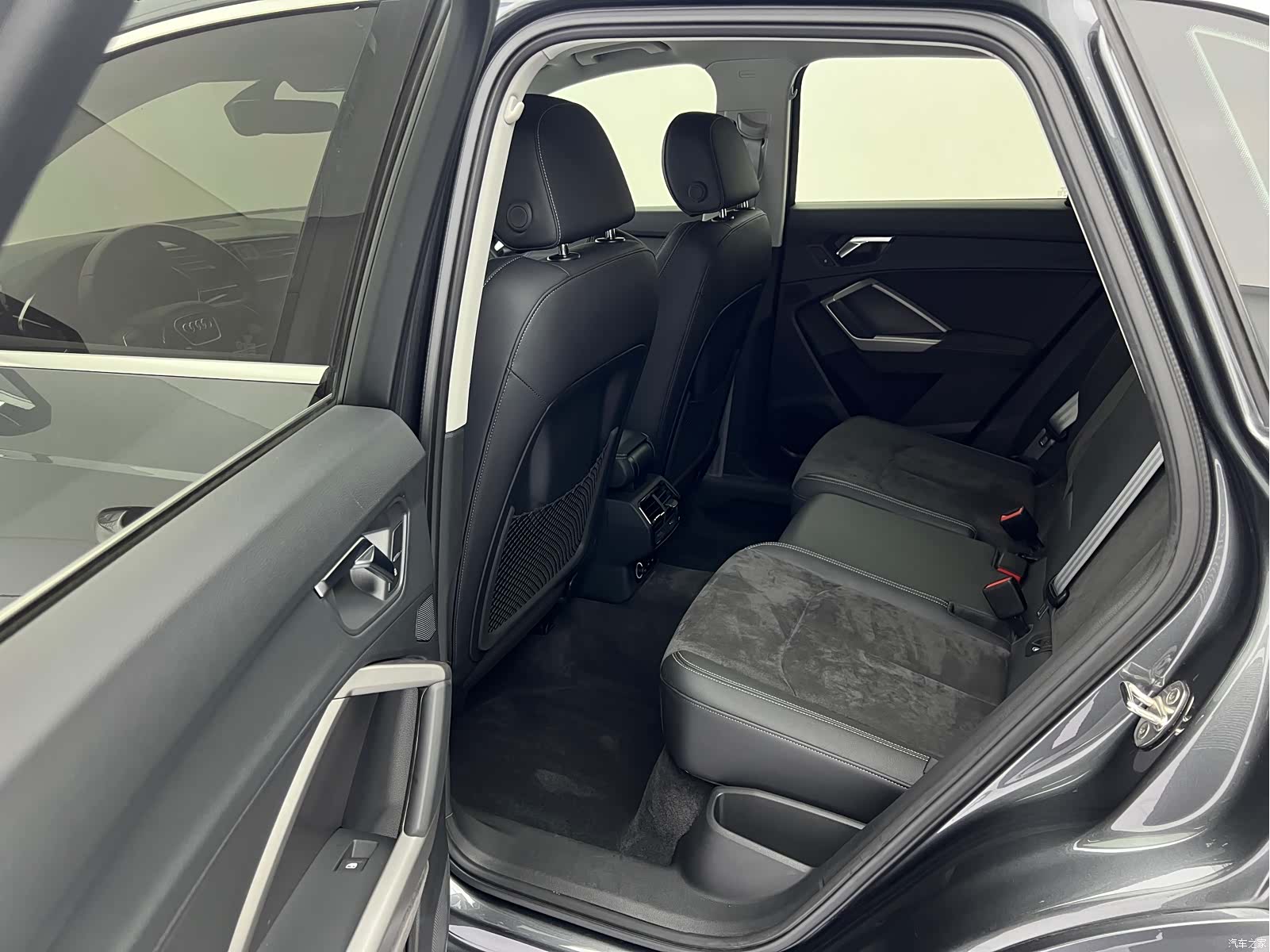 Audi Q3, 2022 14
