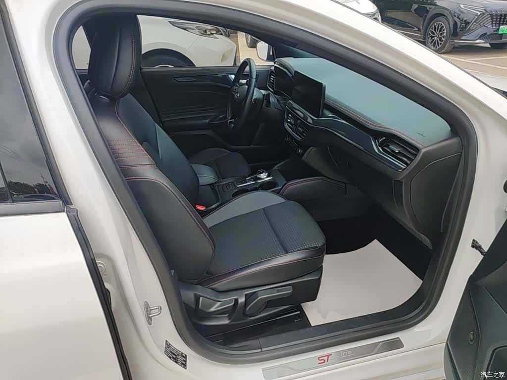 Ford Focus, 2021 25