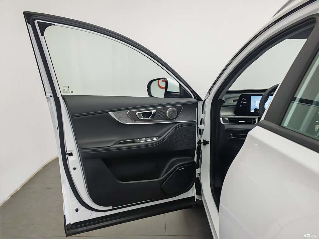 Chery Tiggo 8, 2025 8