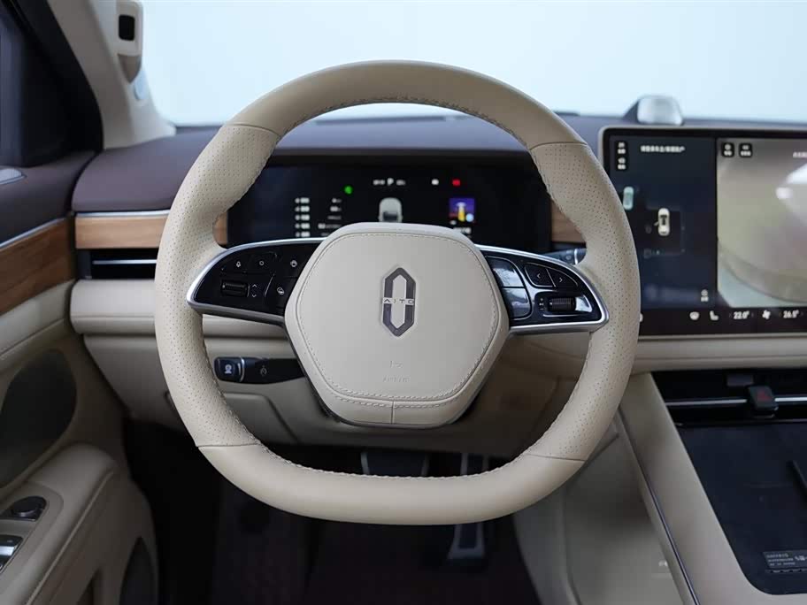 AITO Ask the world M7