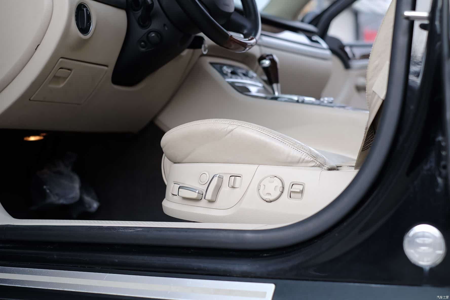 Audi A8L, 2009 30