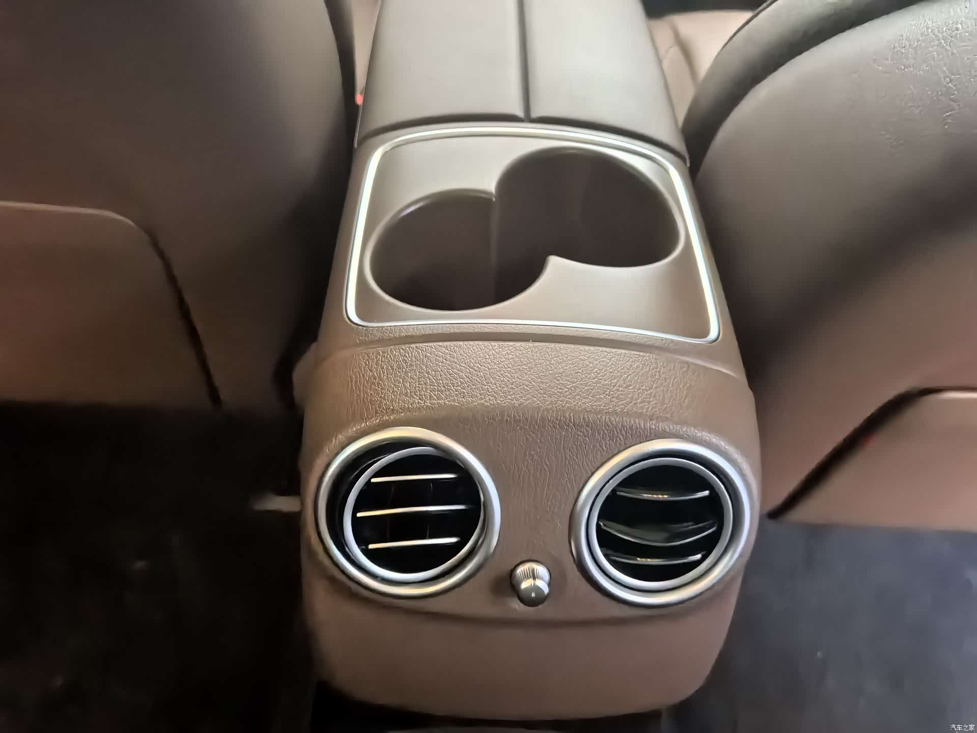 Mercedes-Benz E-Class, 2019 13