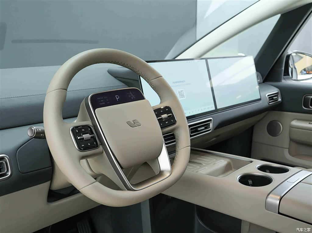 Li Auto MEGA, 2025 7