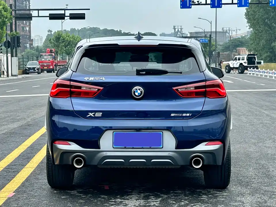 BMW X2