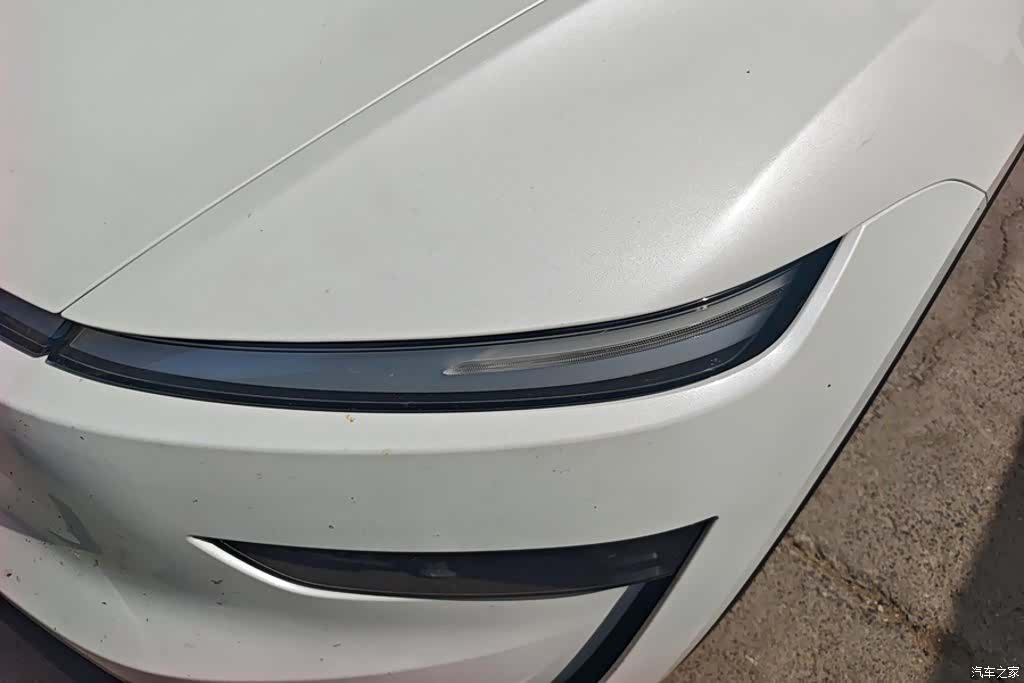 Tesla Model Y, 2025 все фото