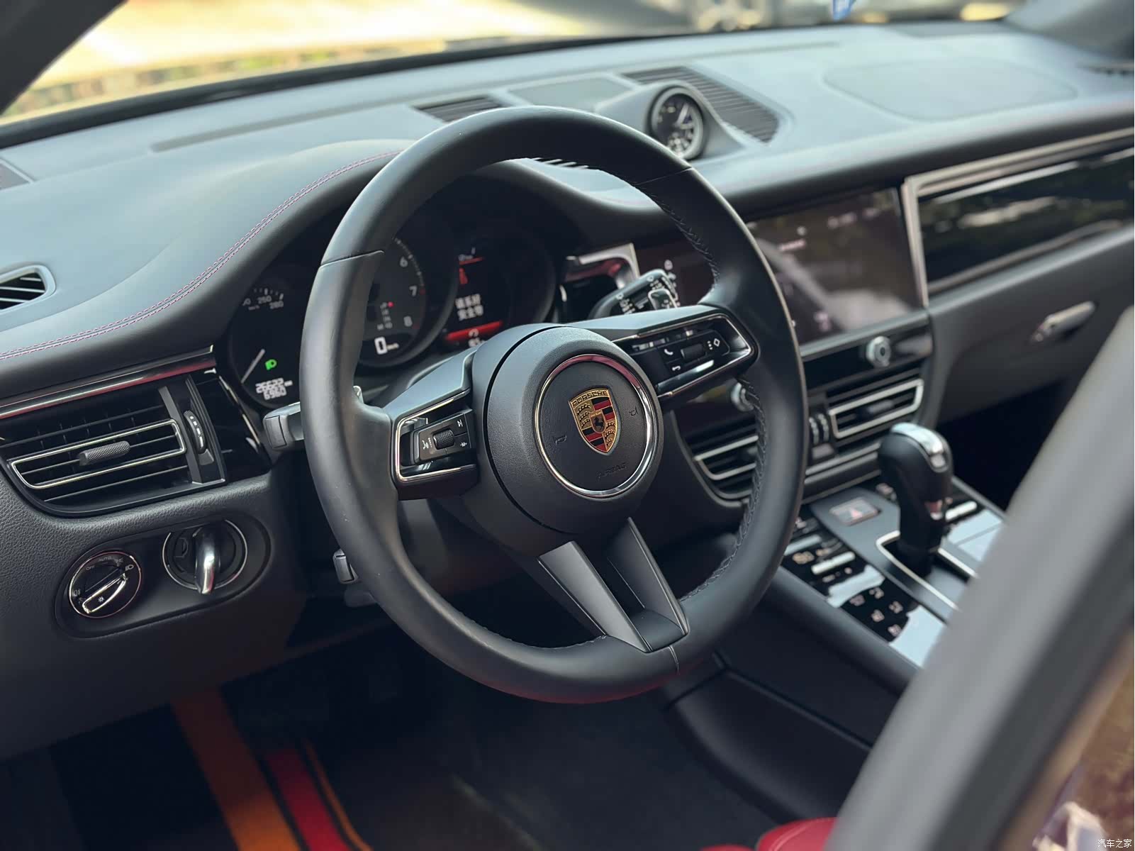 Porsche Macan, 2024 17