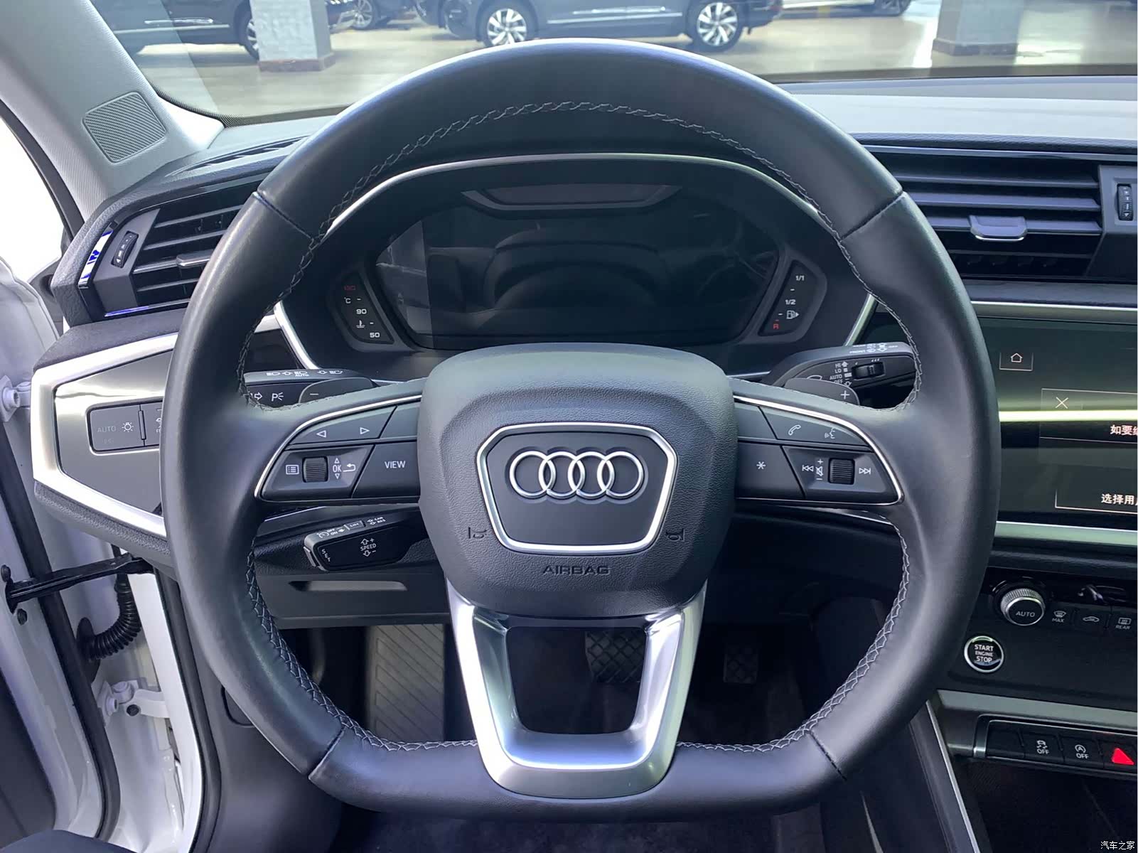 Audi Q3, 2023 6