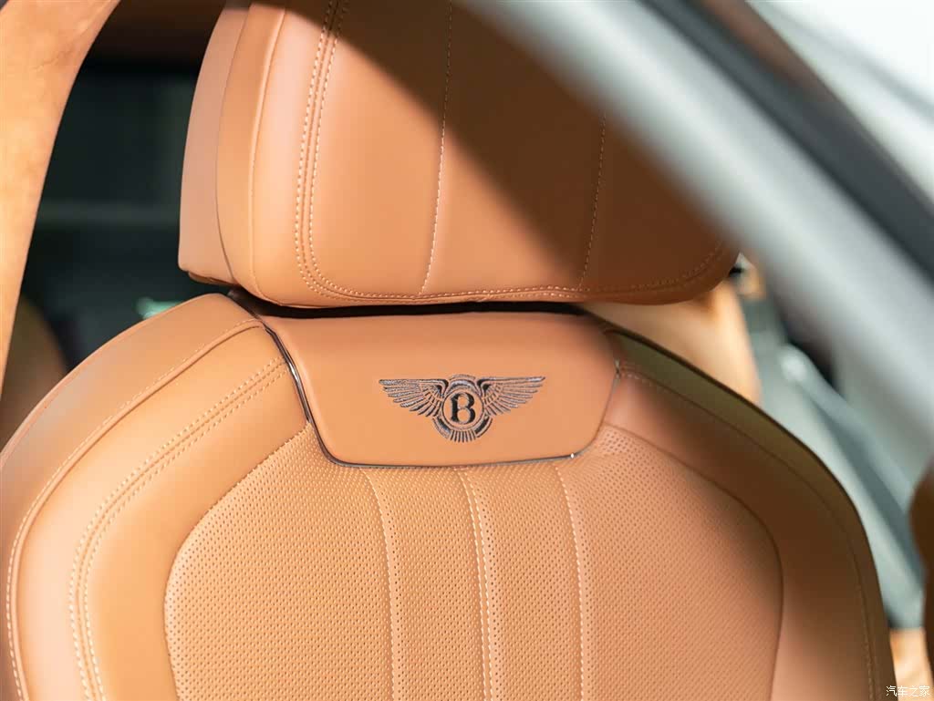 Bentley Flying Spur, 2022 14