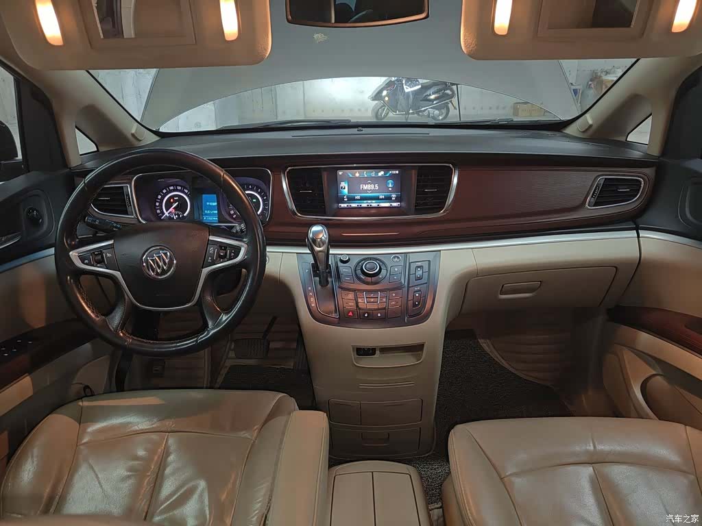Buick GL8, 2018 6