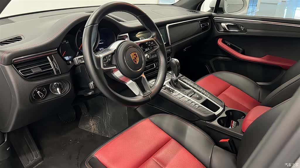 Porsche Macan, 2021 10
