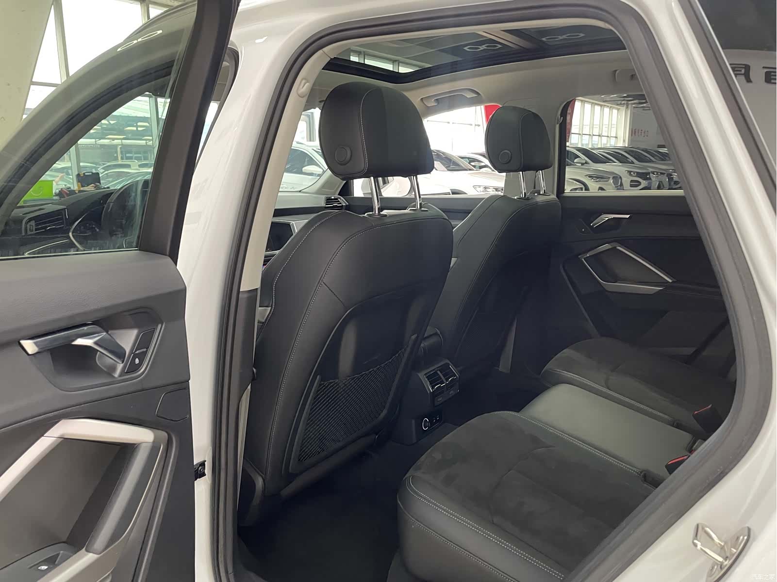 Audi Q3, 2022 9