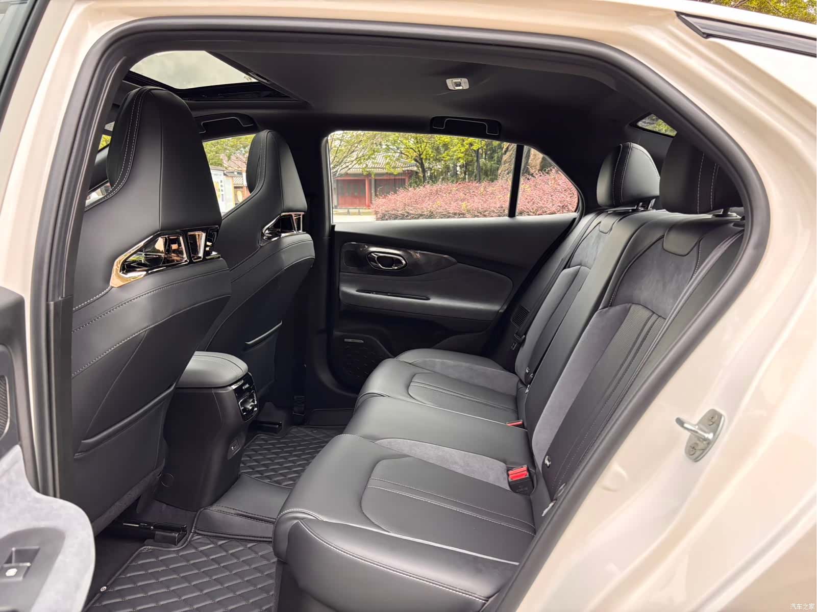 Trumpchi Empow, 2025 15