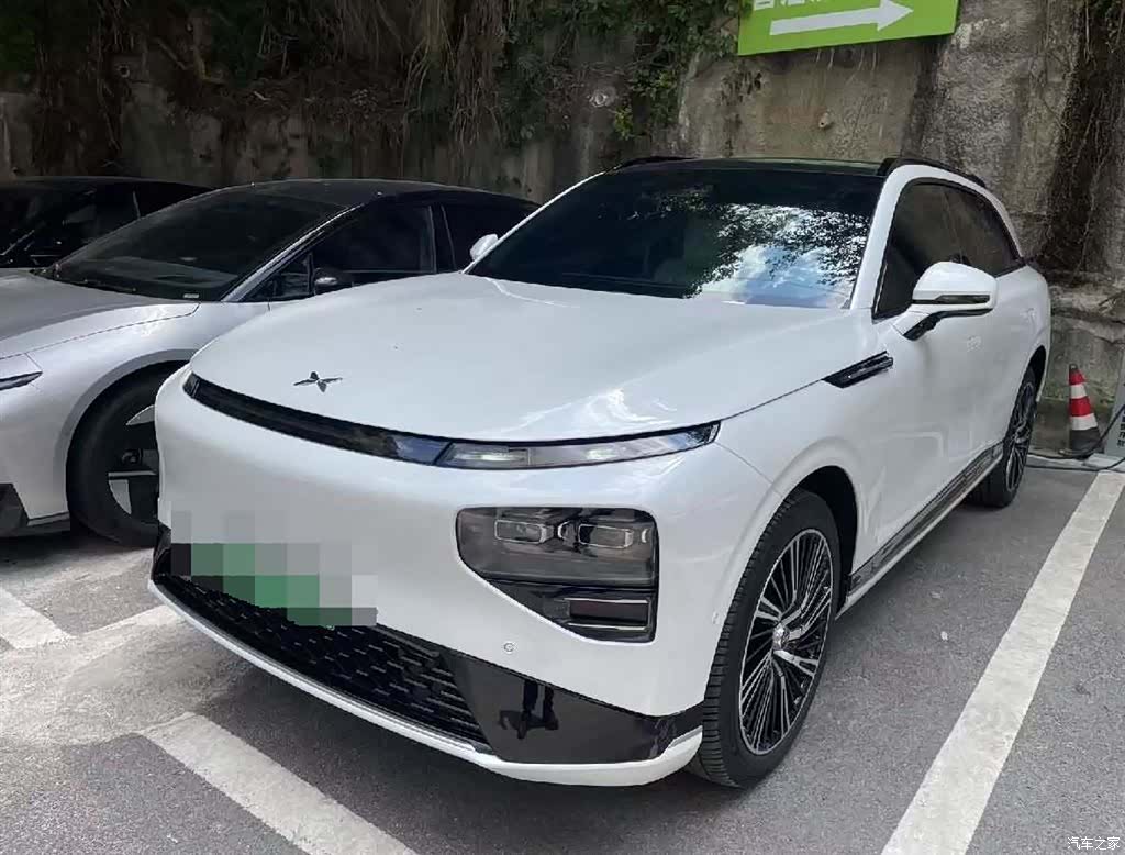 Xpeng G9