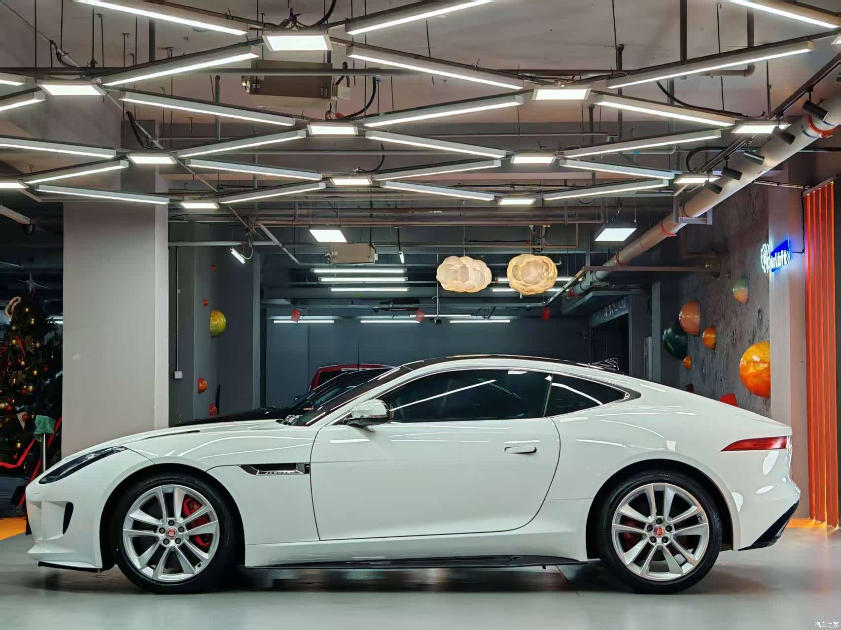 Jaguar F-TYPE, 2015 все фото