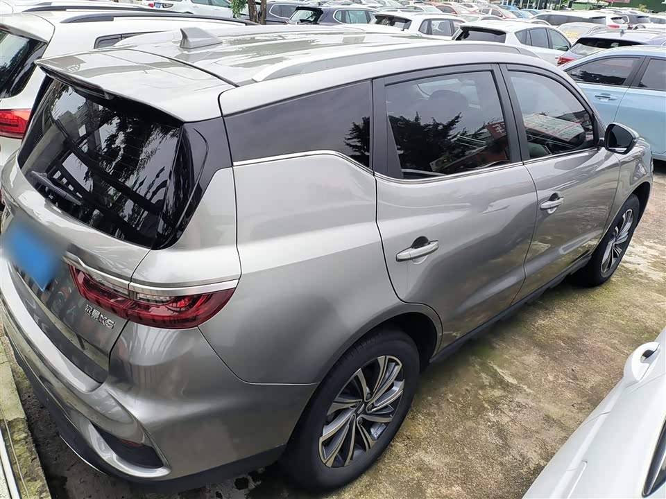 Geely Vision X6