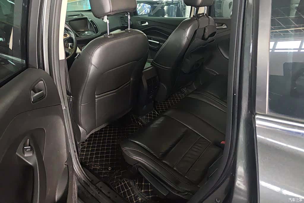 Ford C-MAX, 2017 11