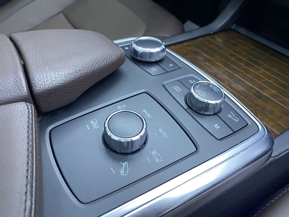 Mercedes-Benz M class