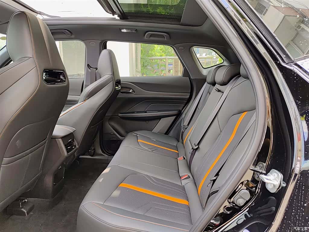 Changan UNI-Z, 2026 7