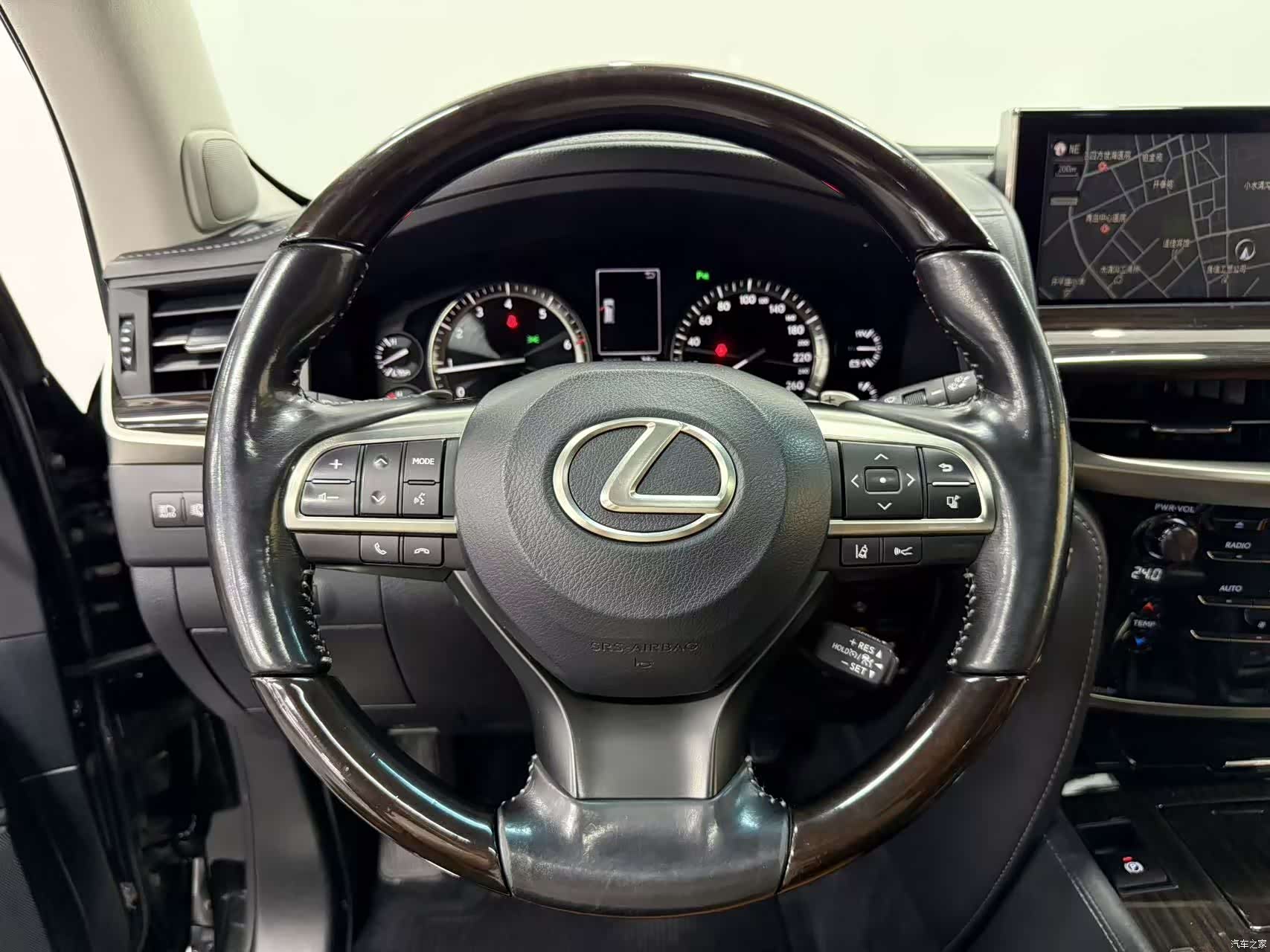 Lexus LX, 2016 18