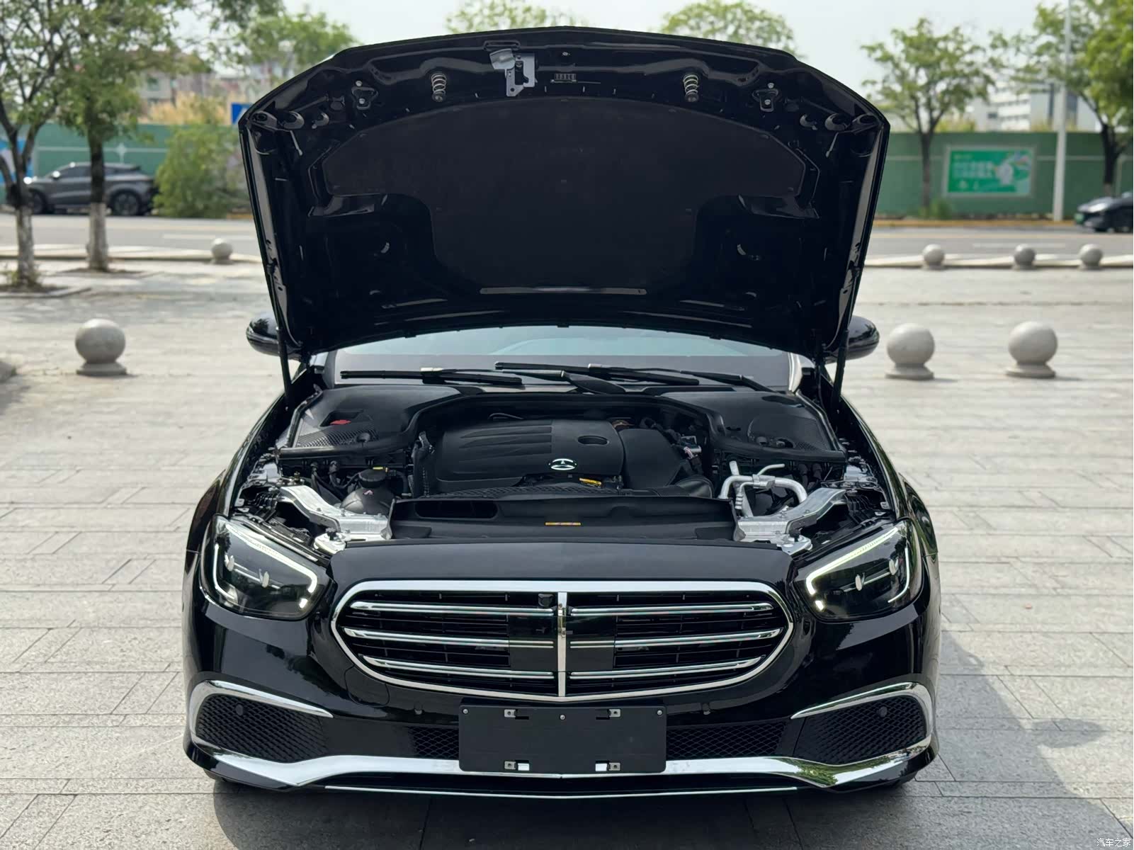 Mercedes-Benz E-Class, 2023 21