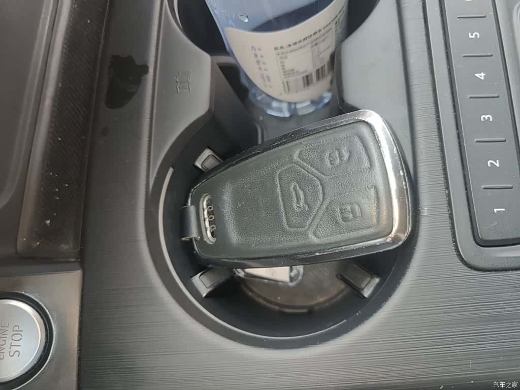 Audi A4L, 2017 9