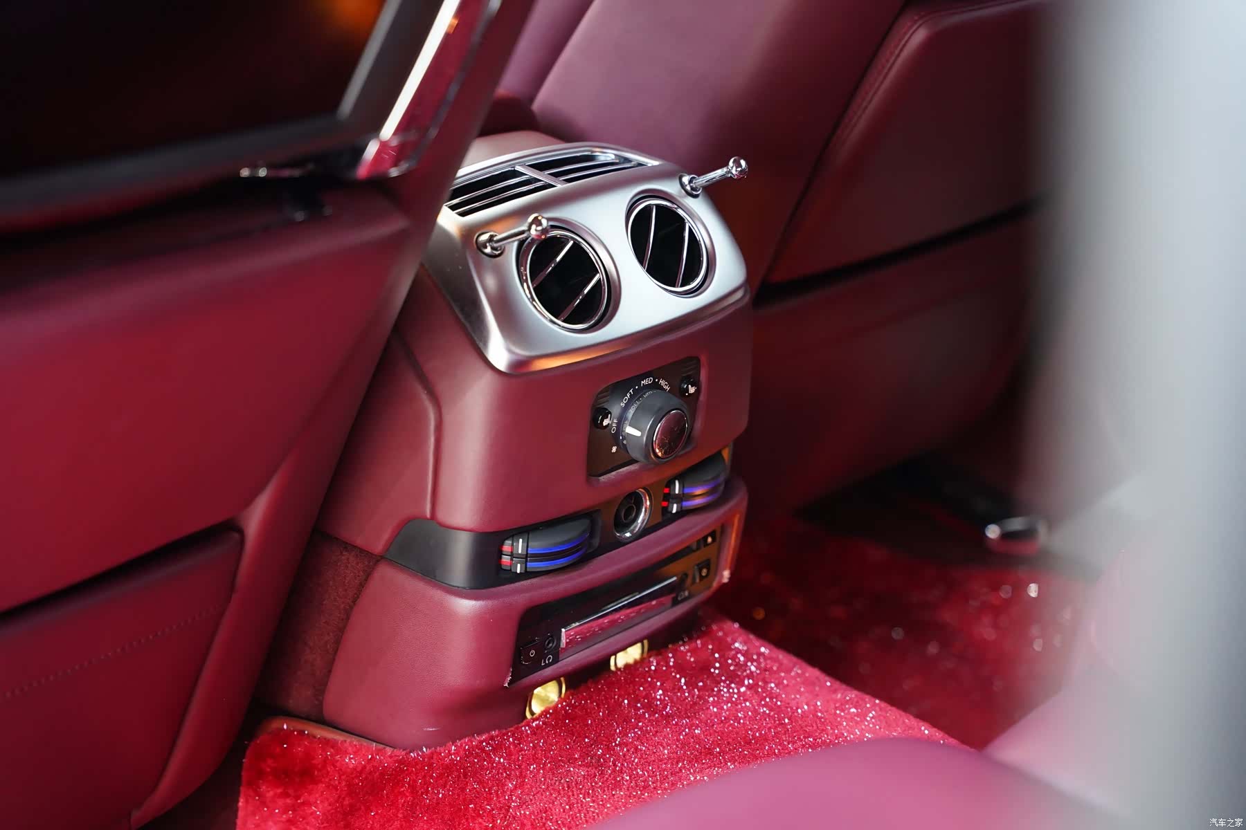 Rolls-Royce Ghost, 2011 17
